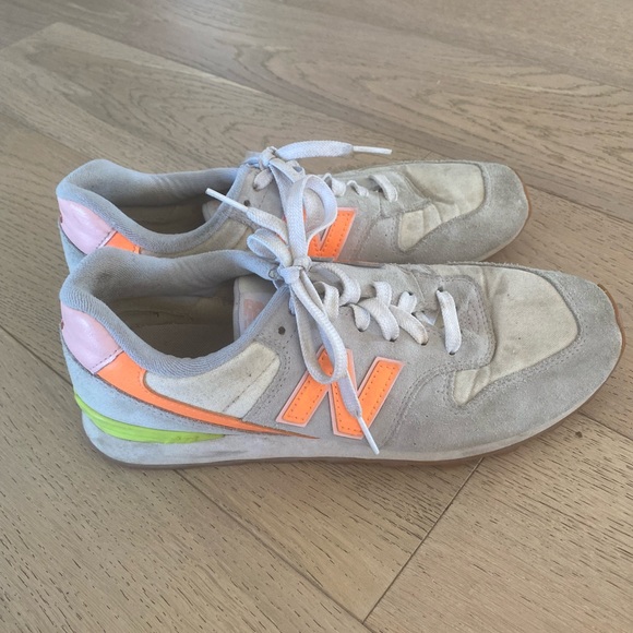 New Balance Shoes - New Balance 696 womens sneaker size 10